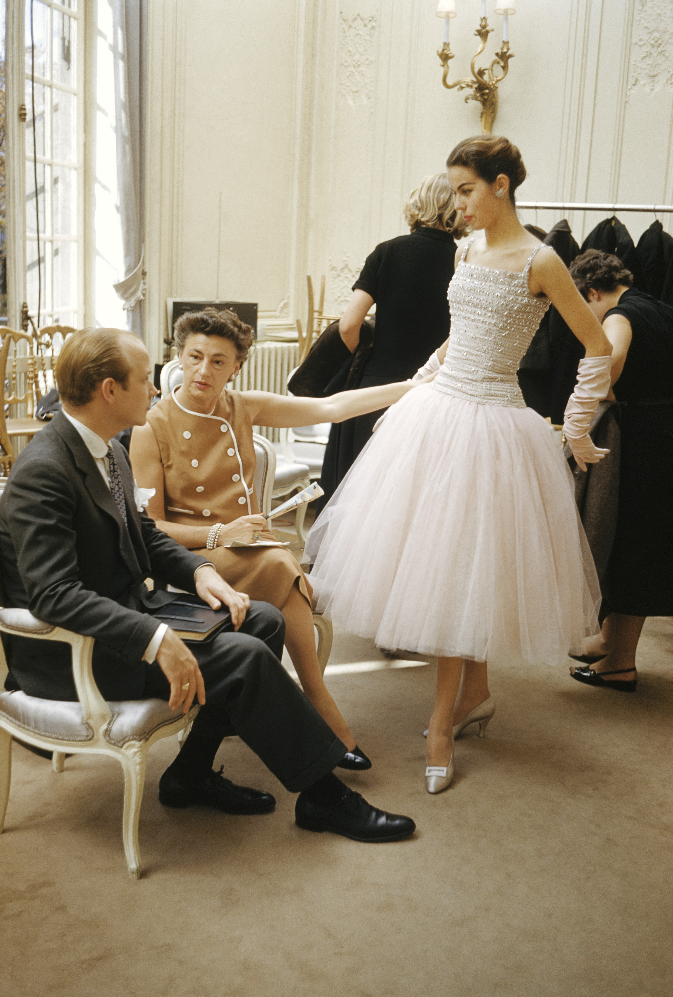 Why Christian Dior's Couture is Canon - History of Dior's Couture